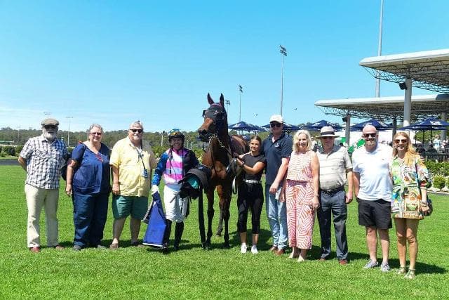 Arabian Rose does it easy again!