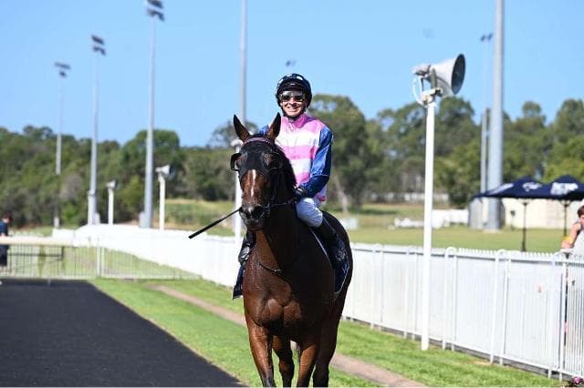 Jam Packed secures her Maiden win