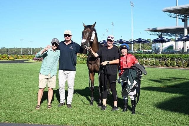 Humphree Bear wins 1st up at Sunshine Coast